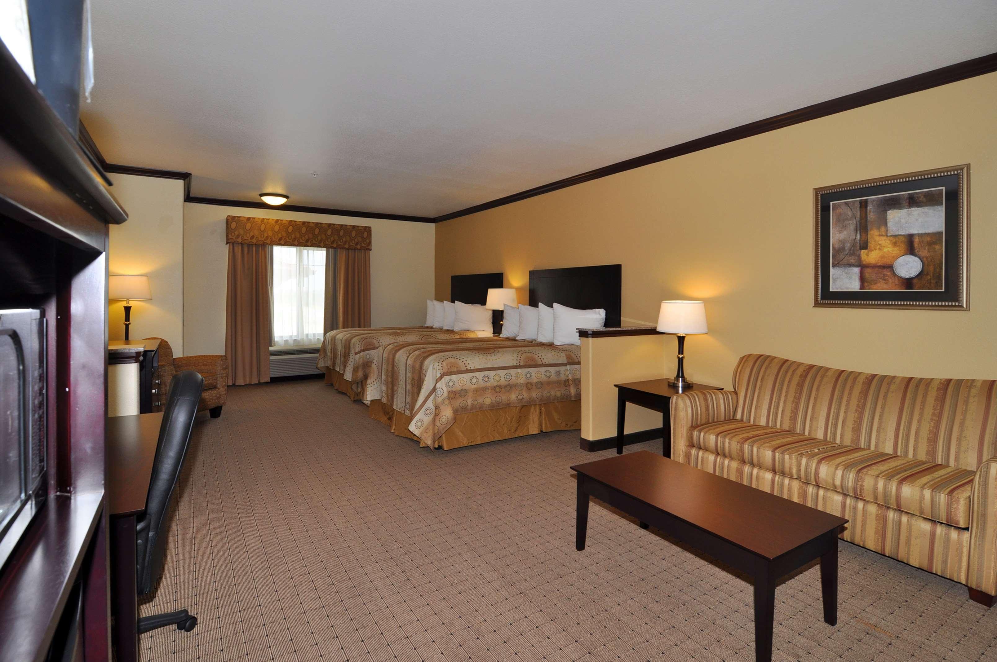 Best Western Plus Royal Mountain Inn & Suites Атенс Номер фото