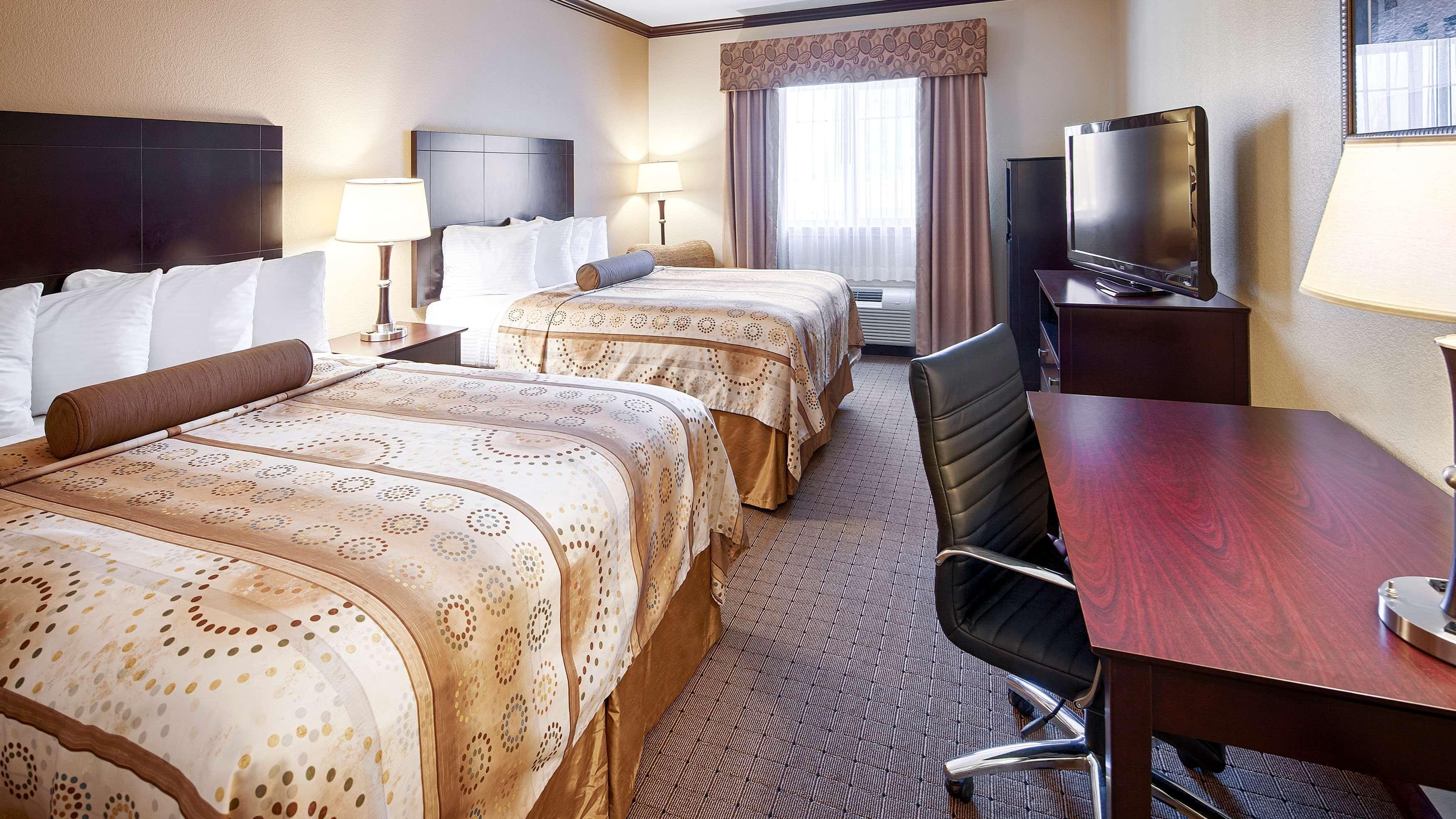 Best Western Plus Royal Mountain Inn & Suites Атенс Екстер'єр фото